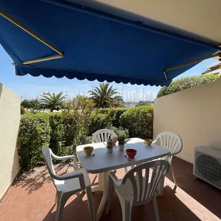 Climatise Avec Terrasse, Piscine & Parking, Proche Et Port - - Fr-1-250-232 *