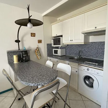 Climatise Avec Terrasse, Piscine & Parking, Proche Et Port - - Fr-1-250-232 Apartmán *